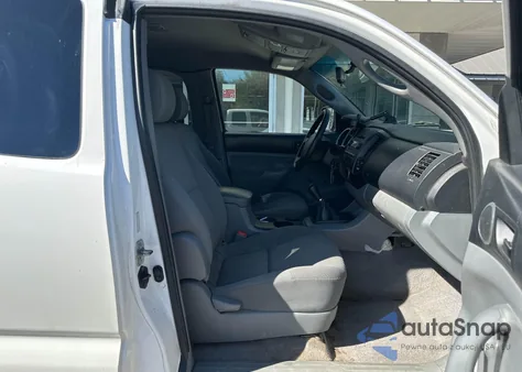 2007 Toyota Tacoma Base V6 z USA, uszkodzony, nr VIN 5TEUU42N57Z401527